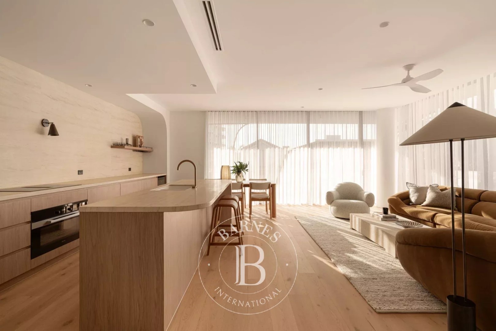 Luxury apartment for sale in the district Epinettes-Bessières