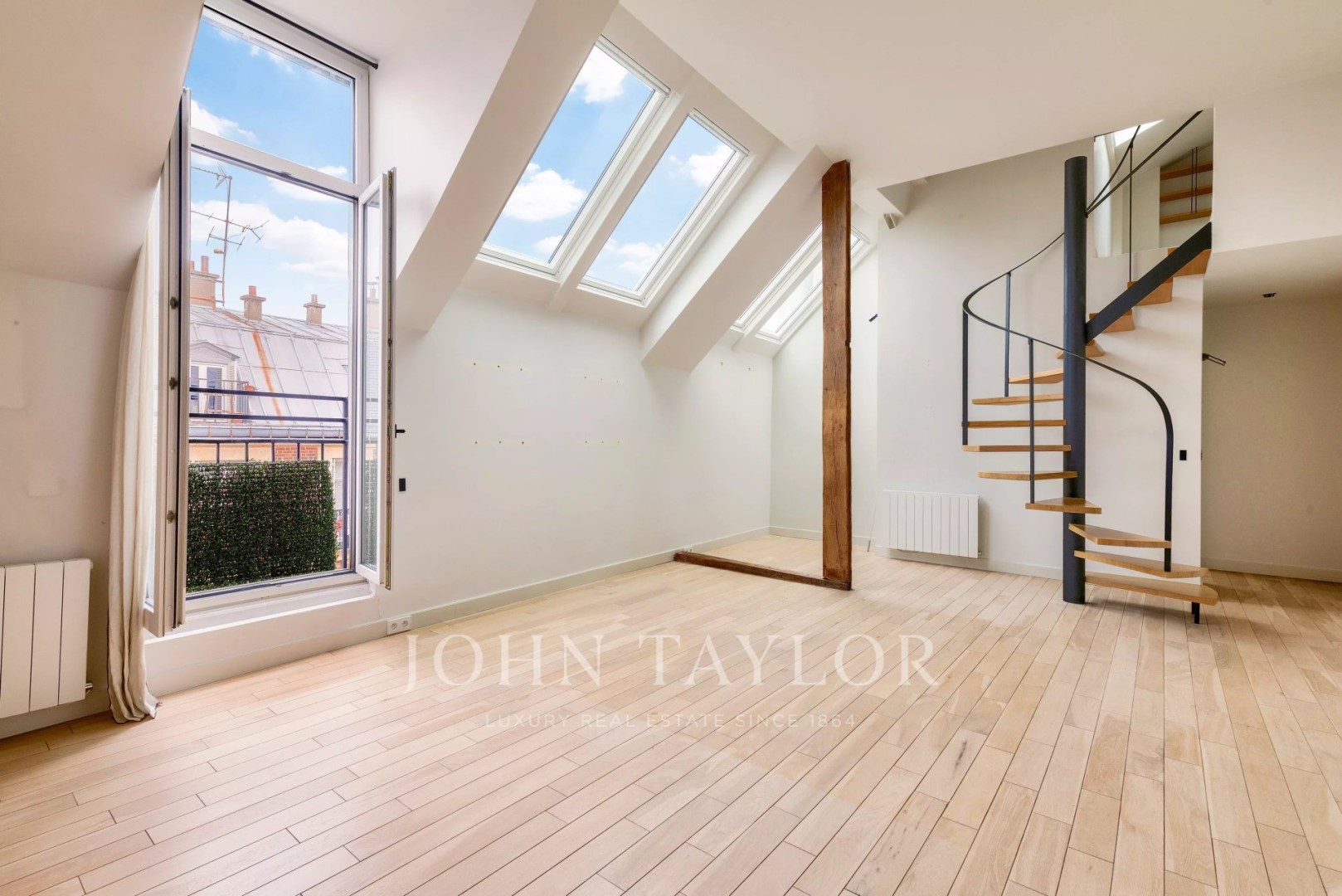 Luxury apartment for sale in the district Notre Dame des Champs