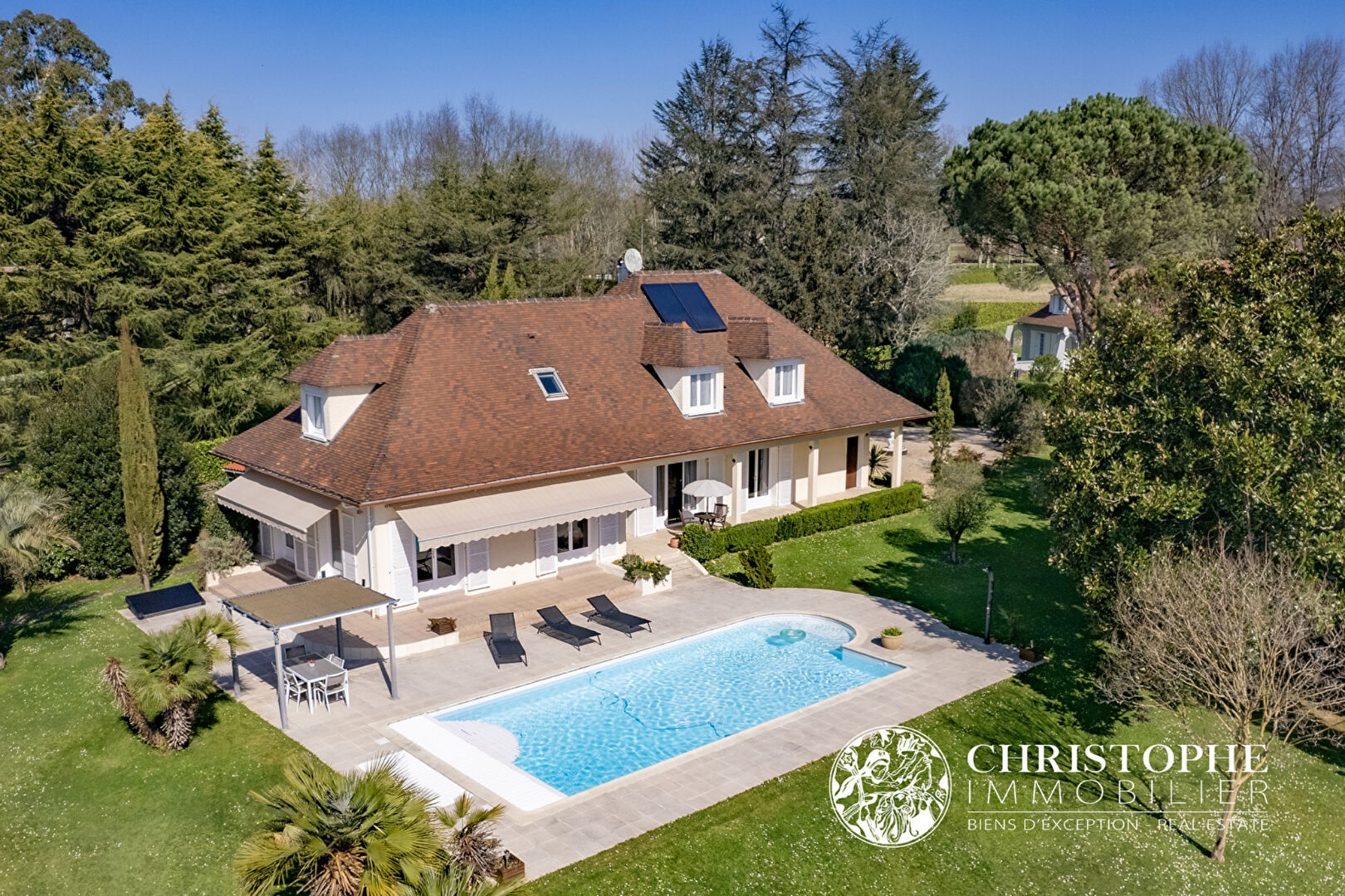Luxury house for sale in Navarrenx