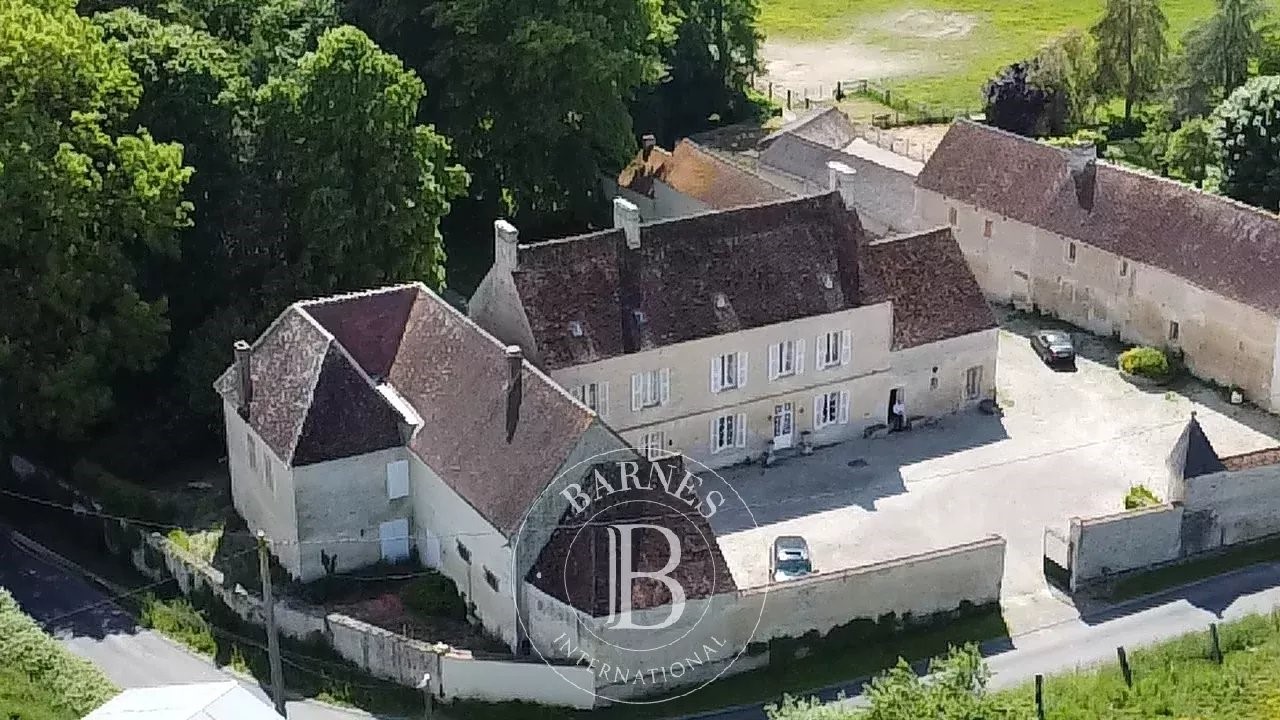 Manor house for sale in Argentan
