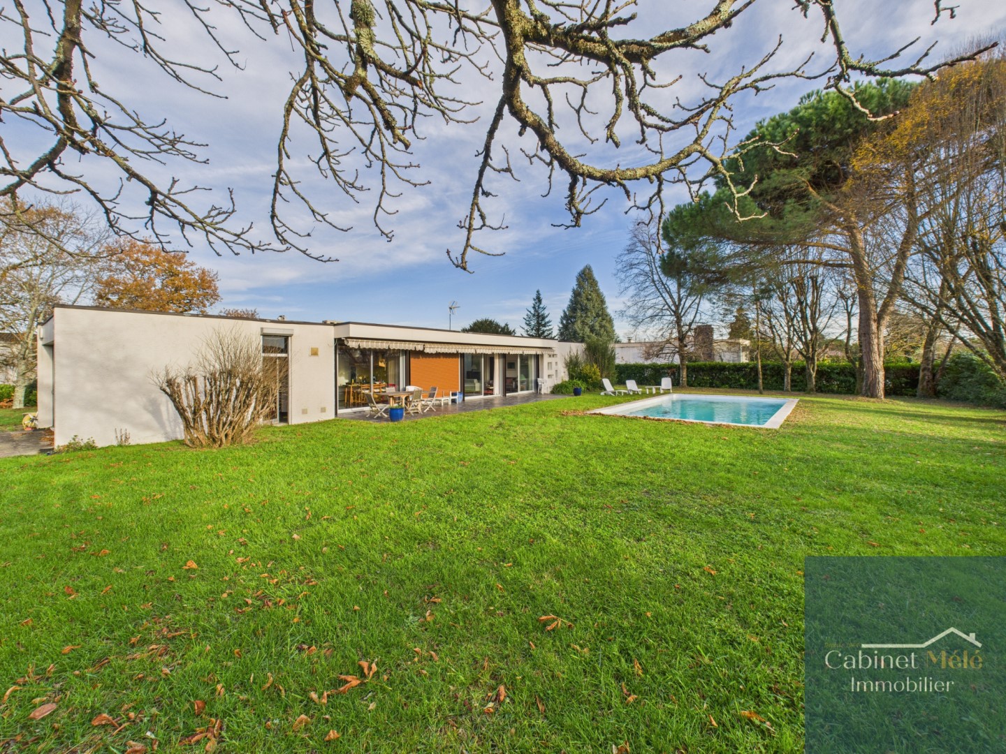 Luxury house for sale in Yvrac