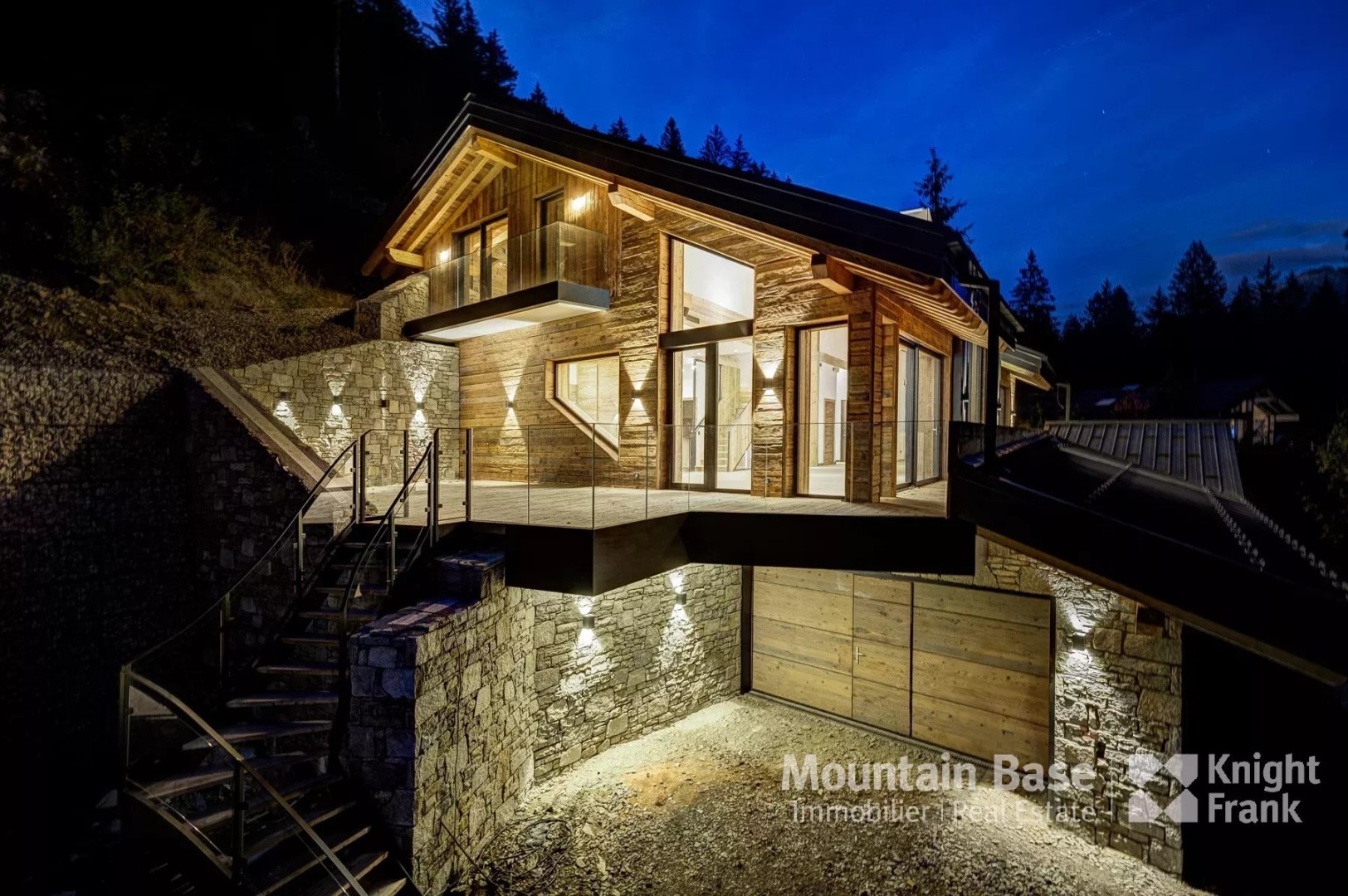 Luxury cabin for sale in the district La Tour-Argentière-Les Praz