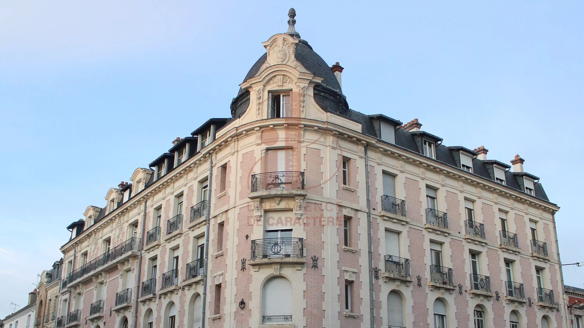 Luxury apartment for sale in the district Ville Sud