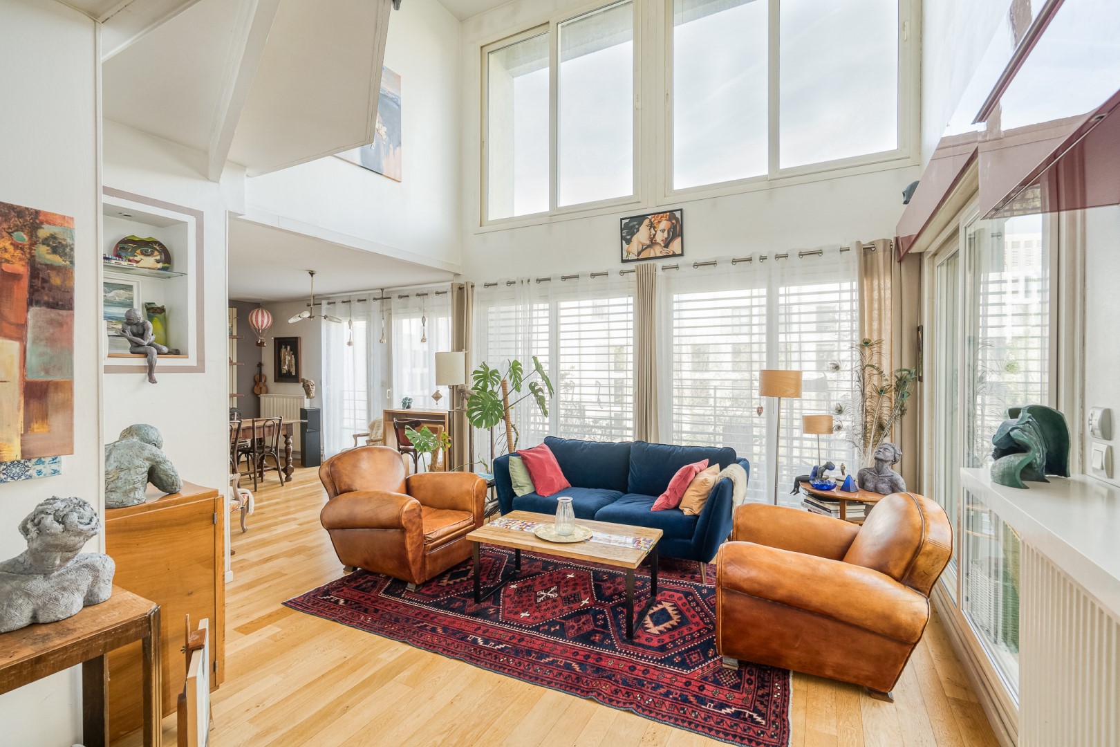 Duplex de luxe à vendre dans le quartier Sans Souci-Dauphiné