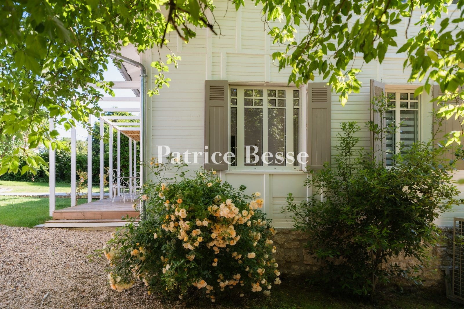 Architect house for sale in Samois-sur-Seine