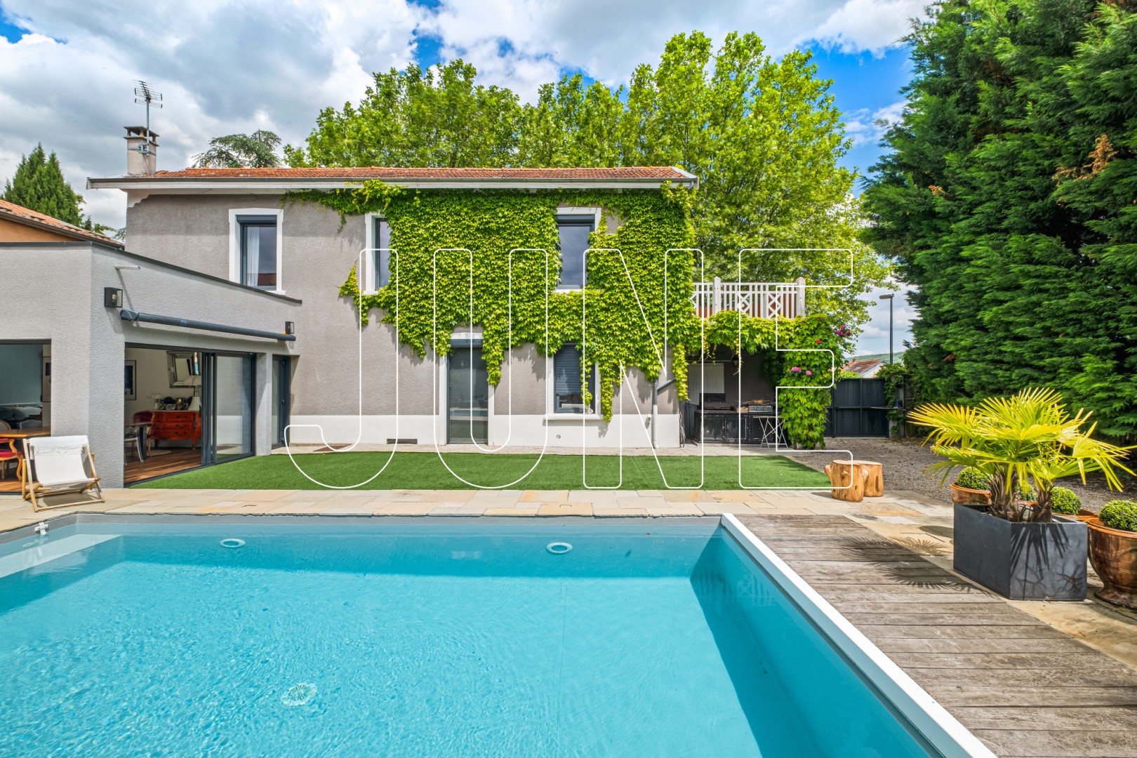 Maison de luxe à vendre à Communay