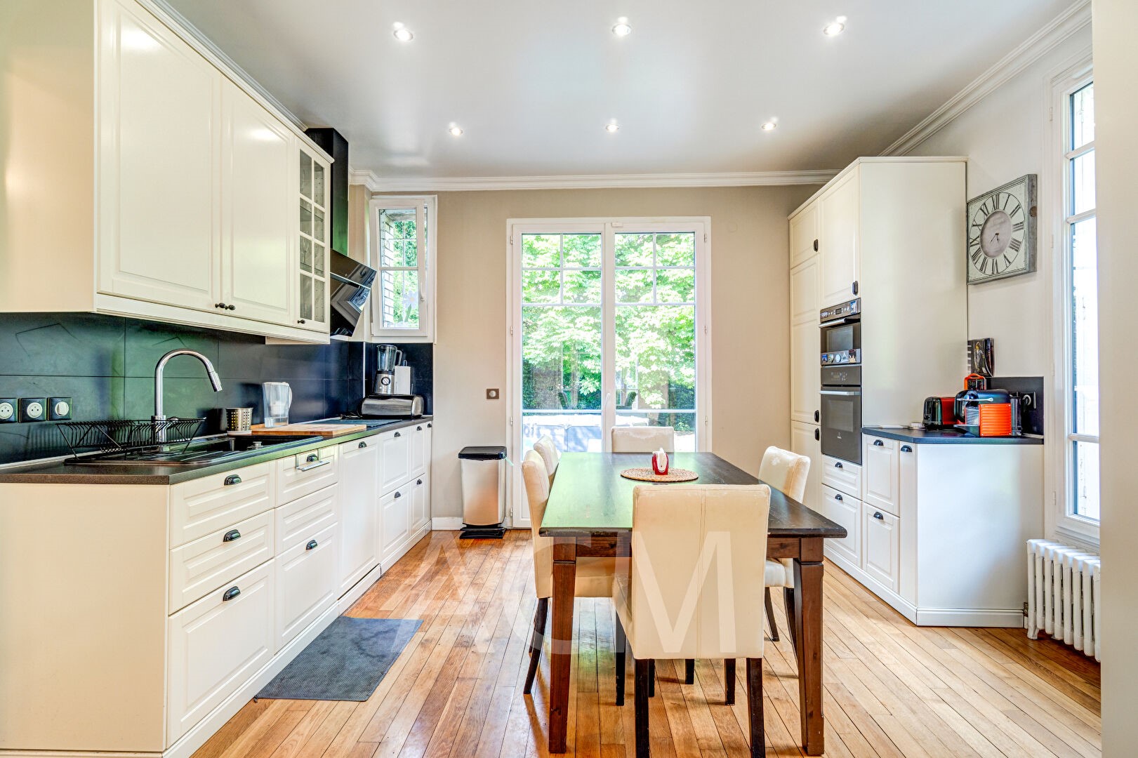 Luxury house for sale in the district Chateau