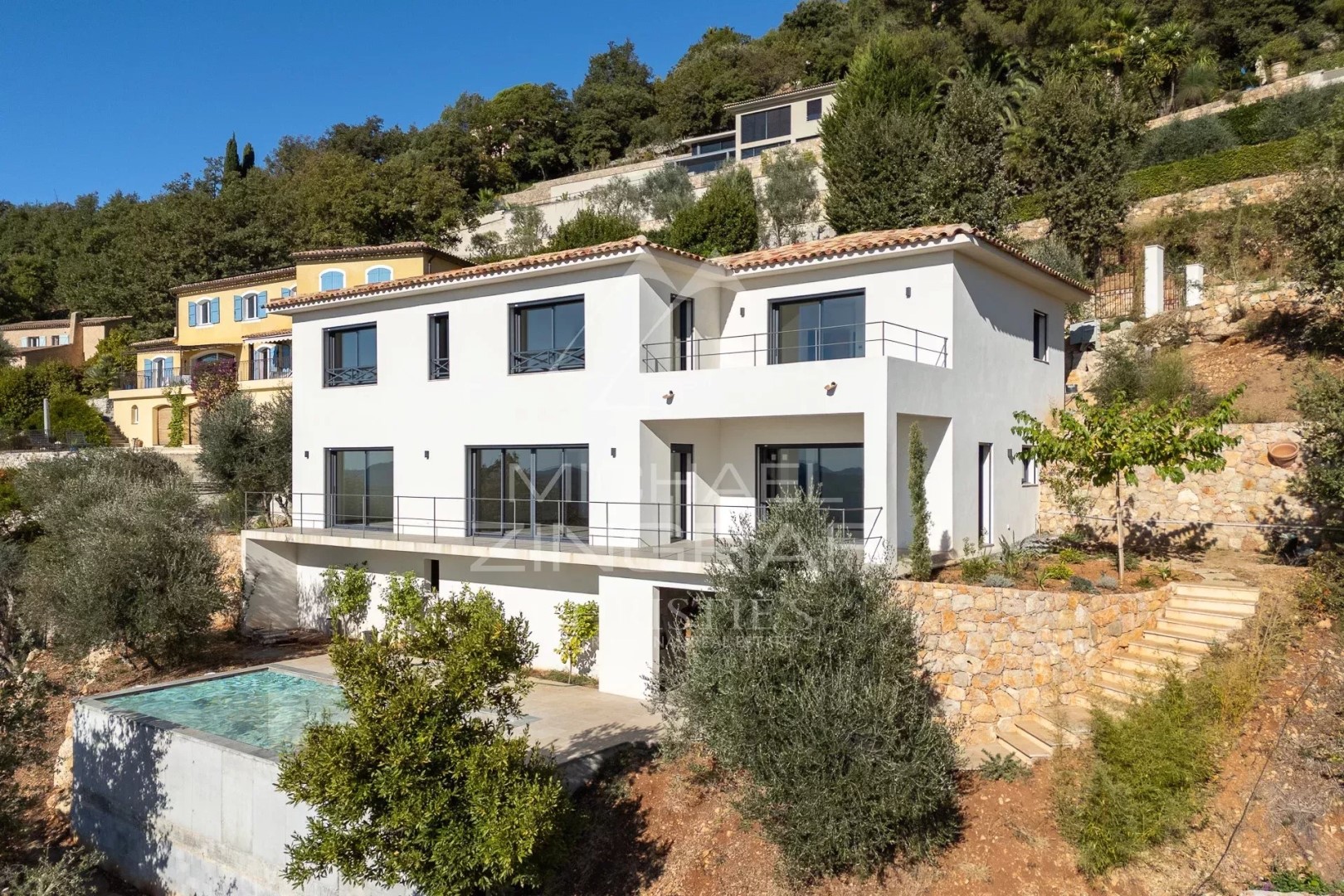 Villa de luxe à vendre à Spéracèdes