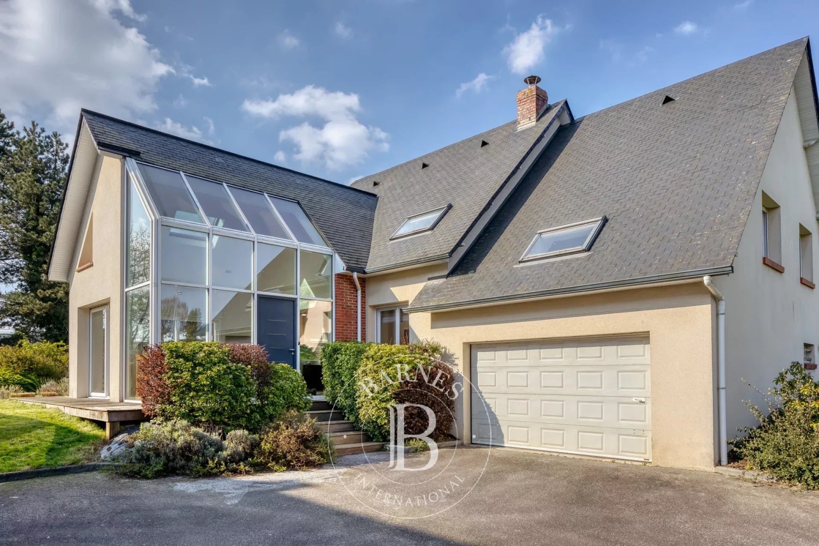 Maison de luxe à vendre dans le quartier Gallieni-Saint Andre