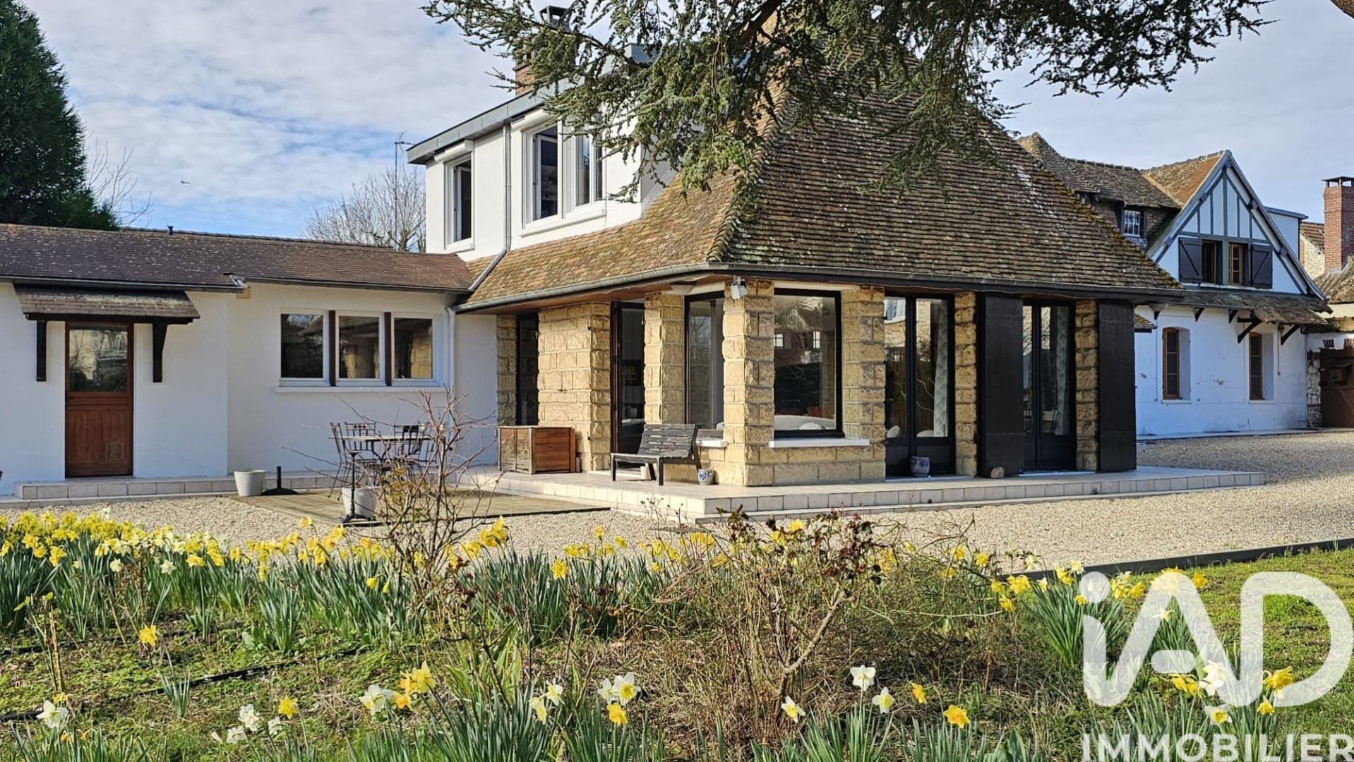 Luxury house for sale in Le Vaudreuil