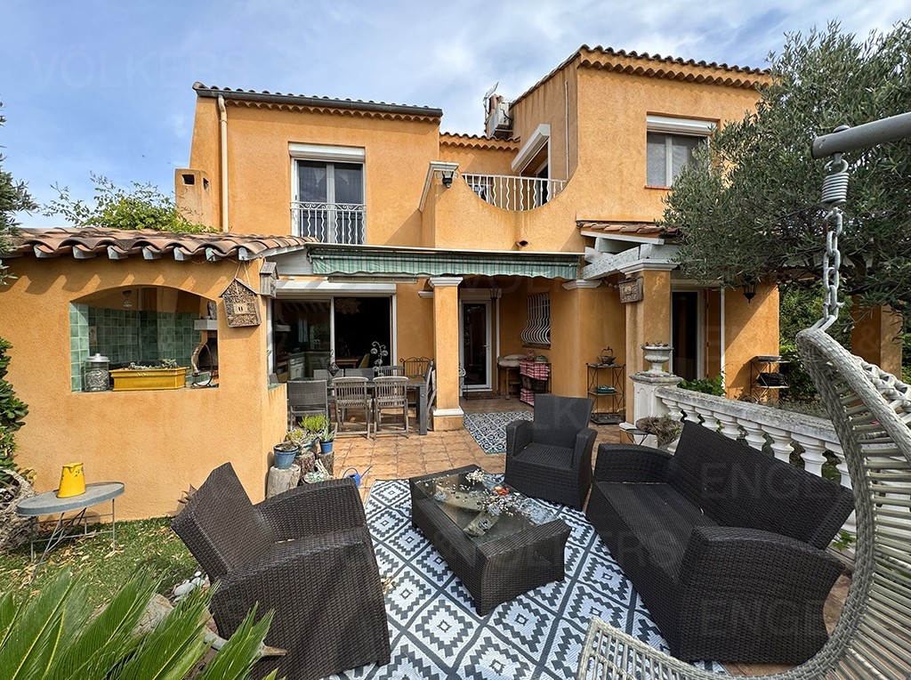 Maison de luxe à vendre dans le quartier Sud RN