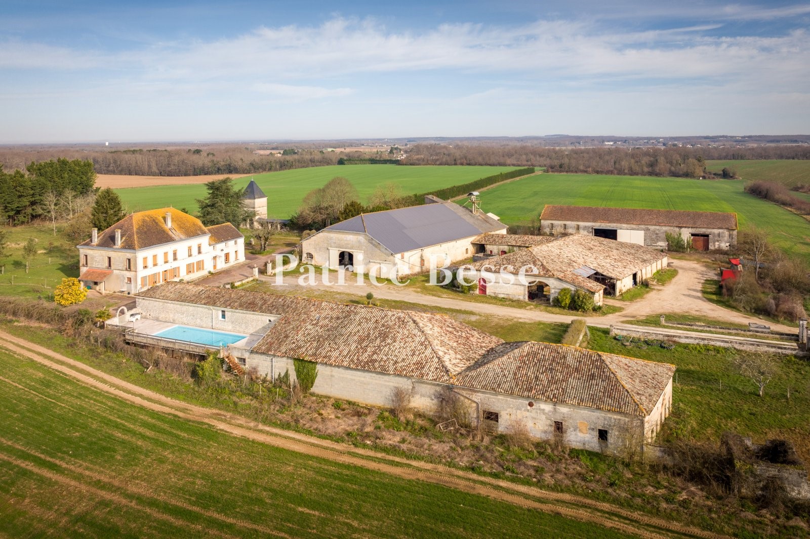 Traditional property for sale in Jonzac