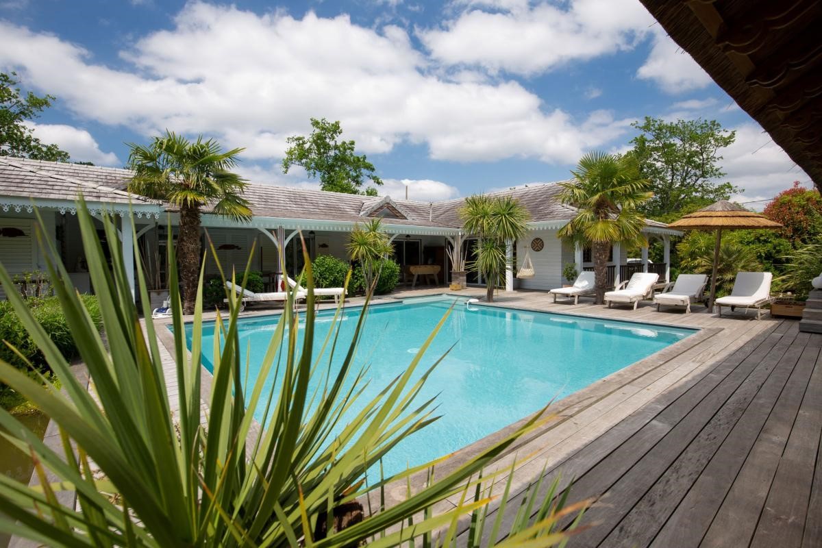 Luxury house for sale in Lacanau