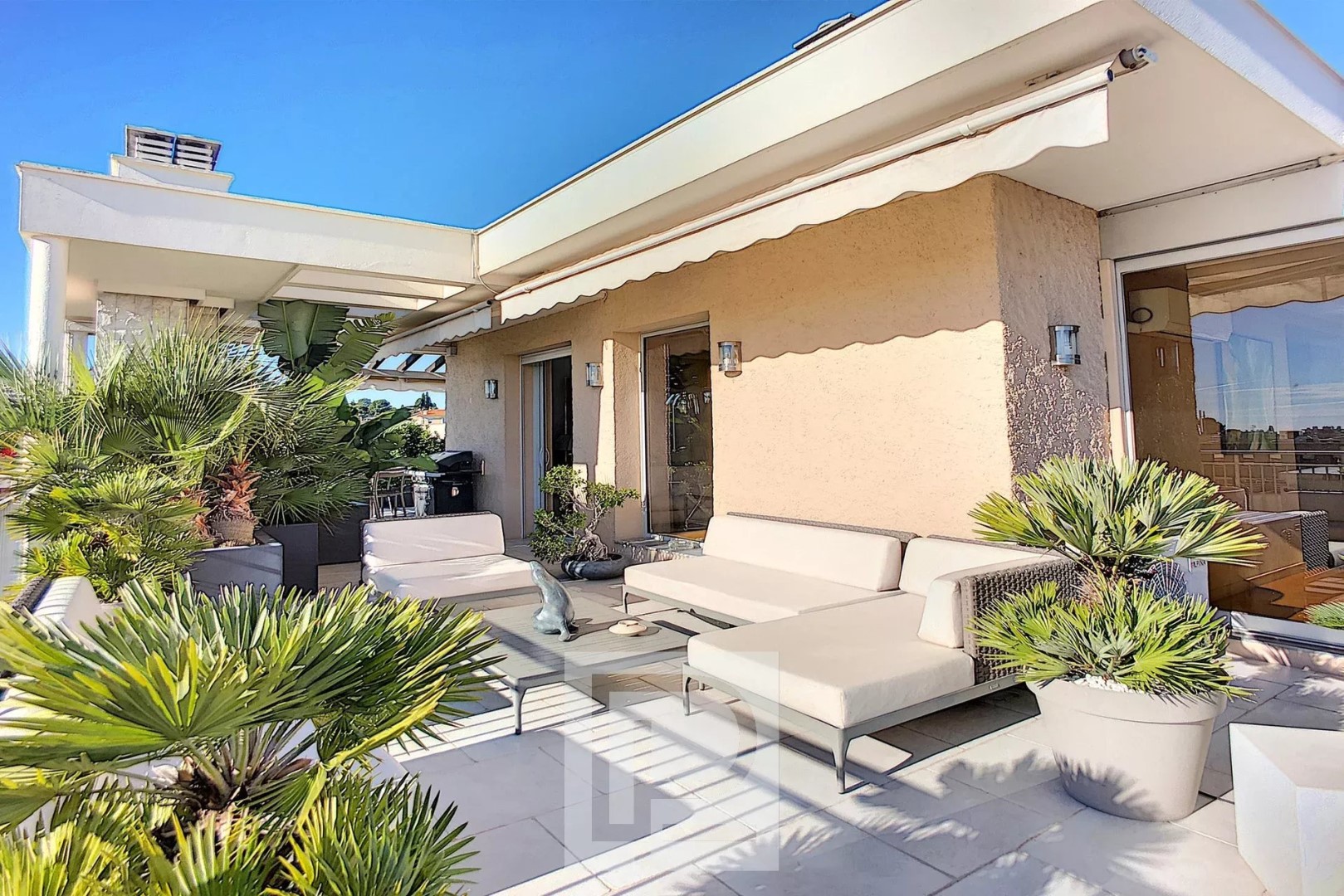 Luxe appartement te koop in Cannes