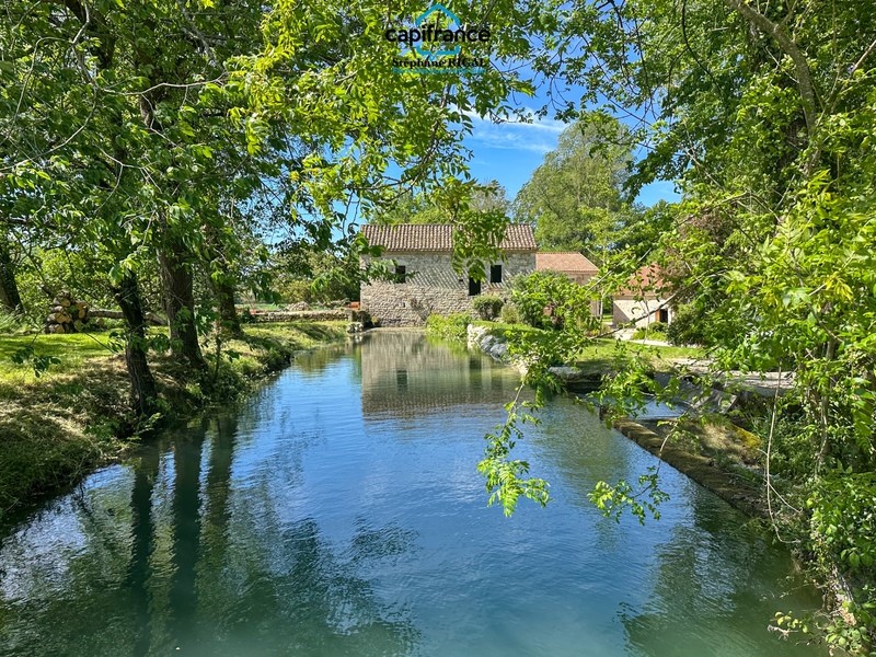 Maison contemporaine à vendre à Montcuq