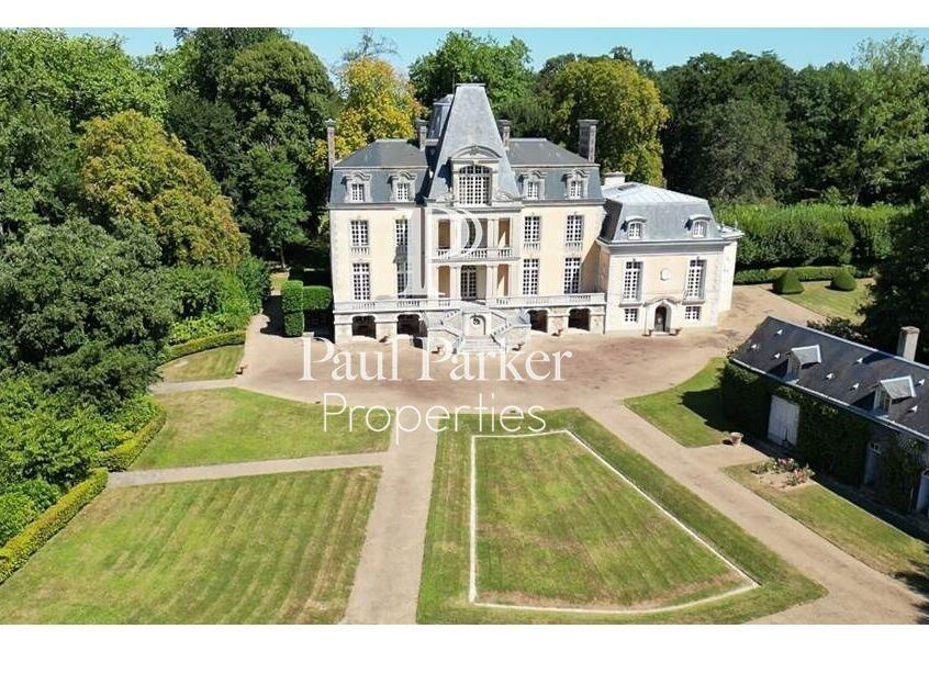 Kasteel te koop in Gare-Sud