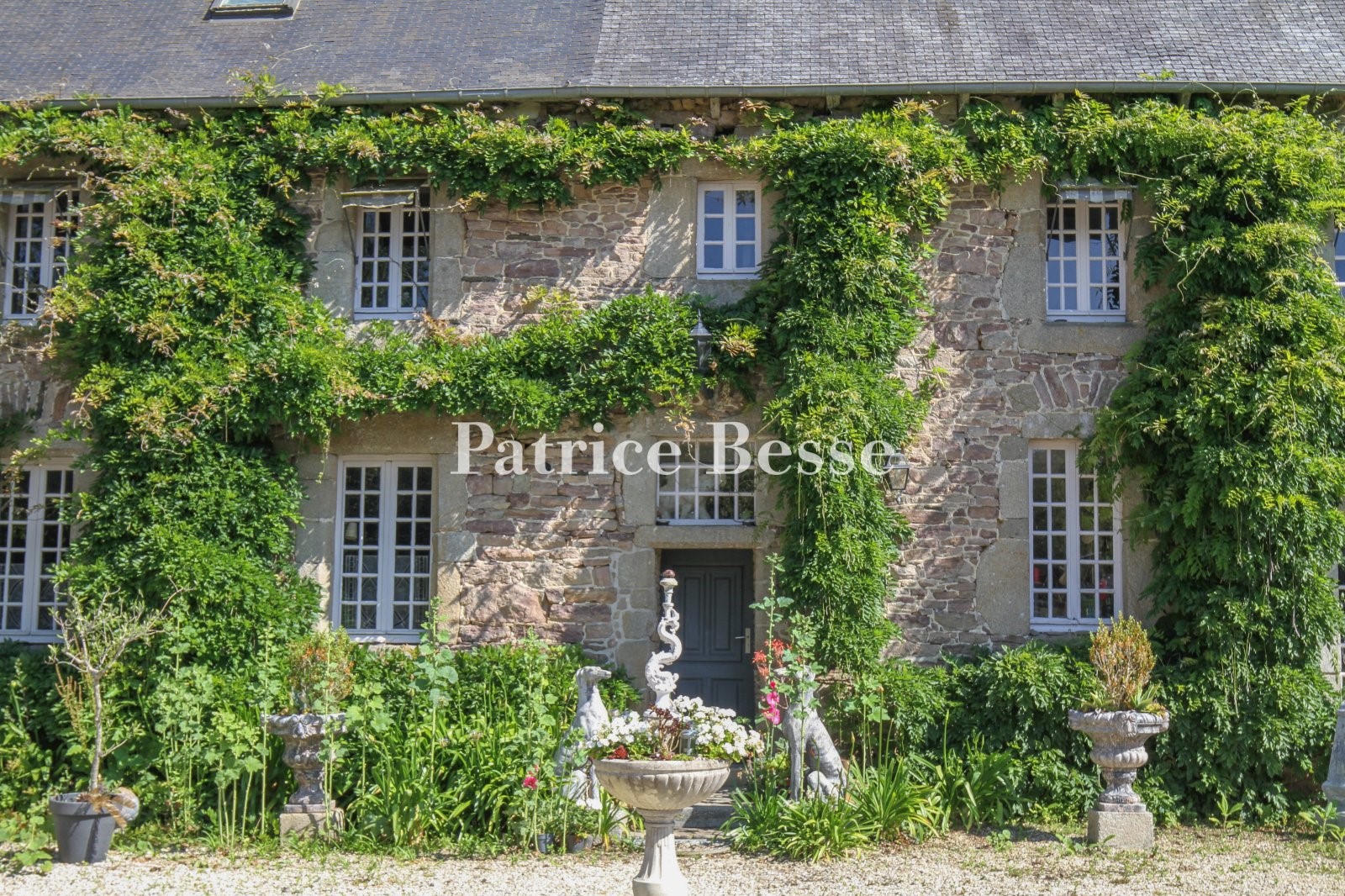 Manor house for sale in Paimpol