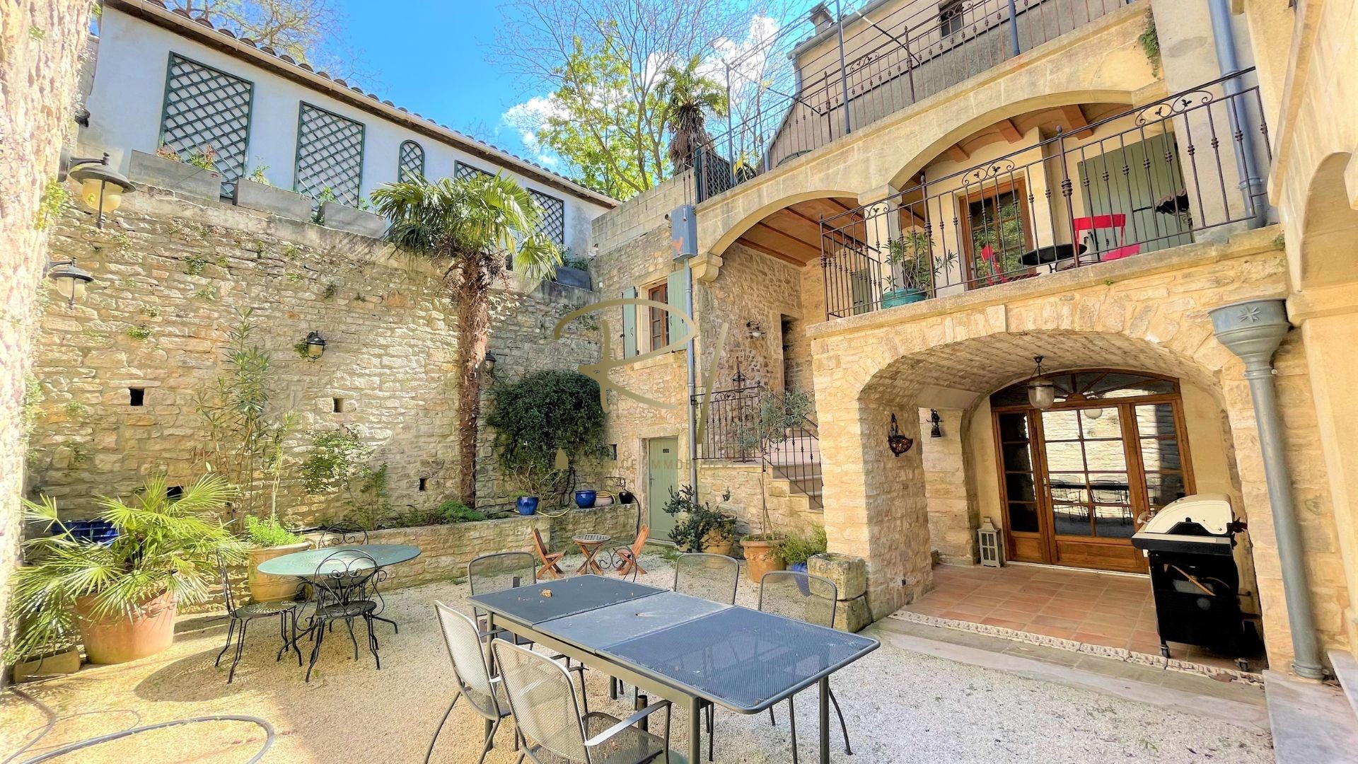 Luxury house for sale in Barjac