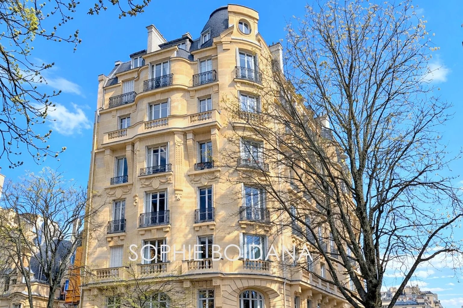 Luxury apartments / penthouses for sale in the district Muette Nord