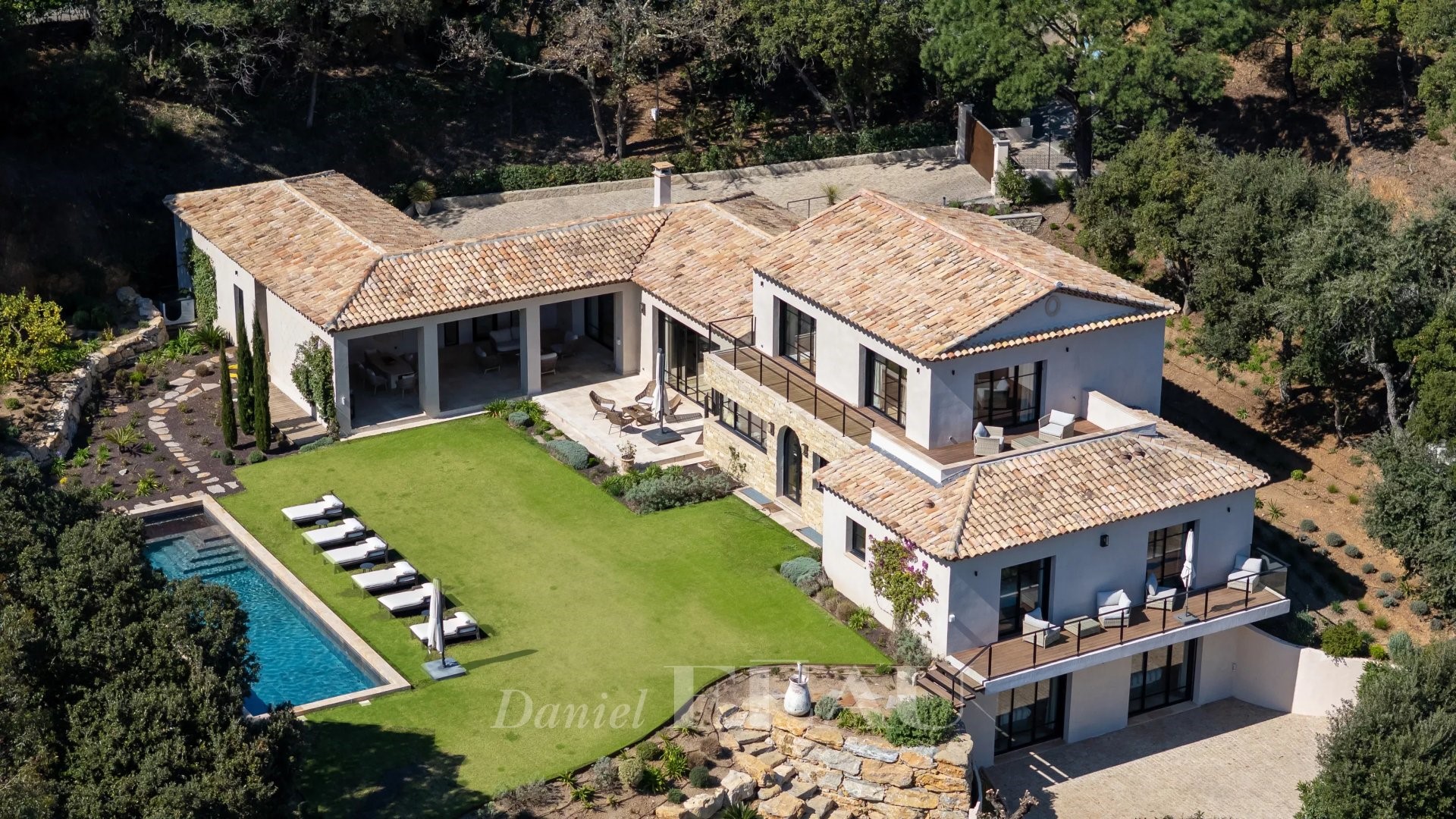 Luxe stadswoning te koop in La Croix-Valmer