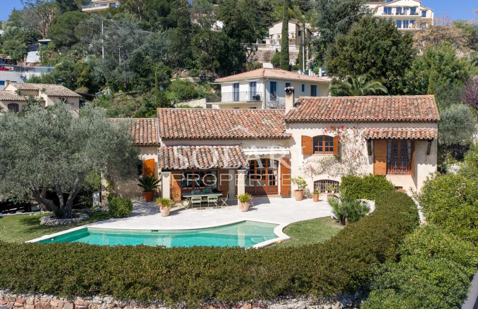 Villa de luxe à vendre dans le quartier Les Termes