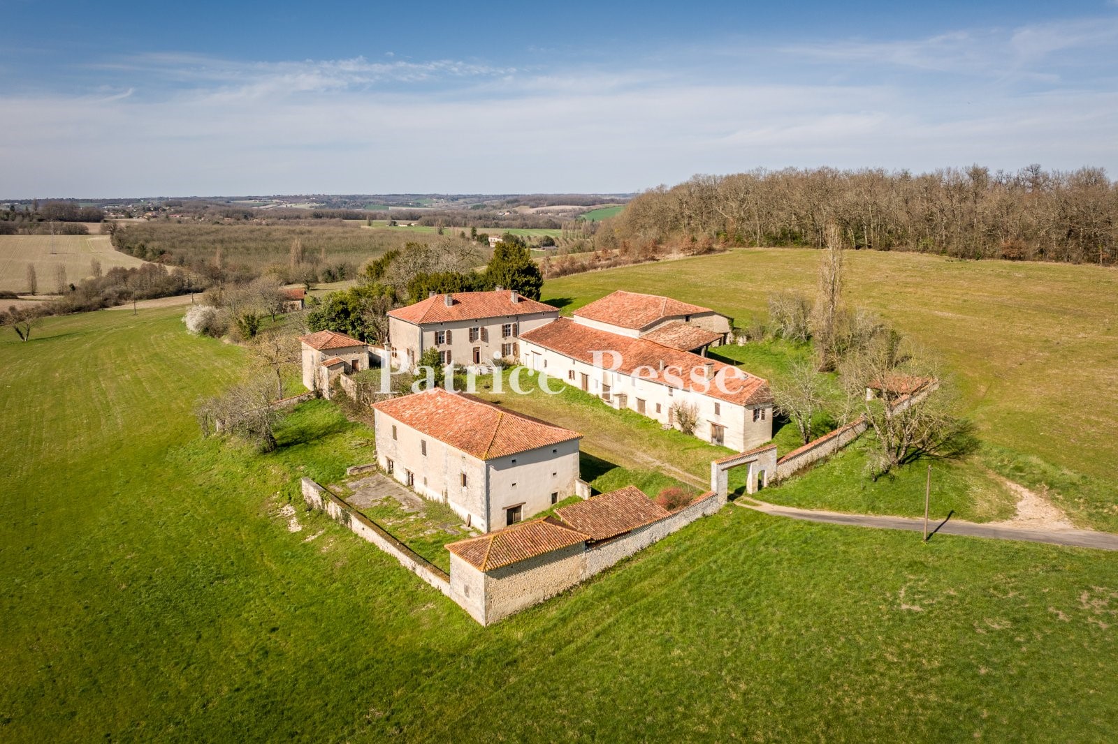 Traditional property for sale in Angoulême