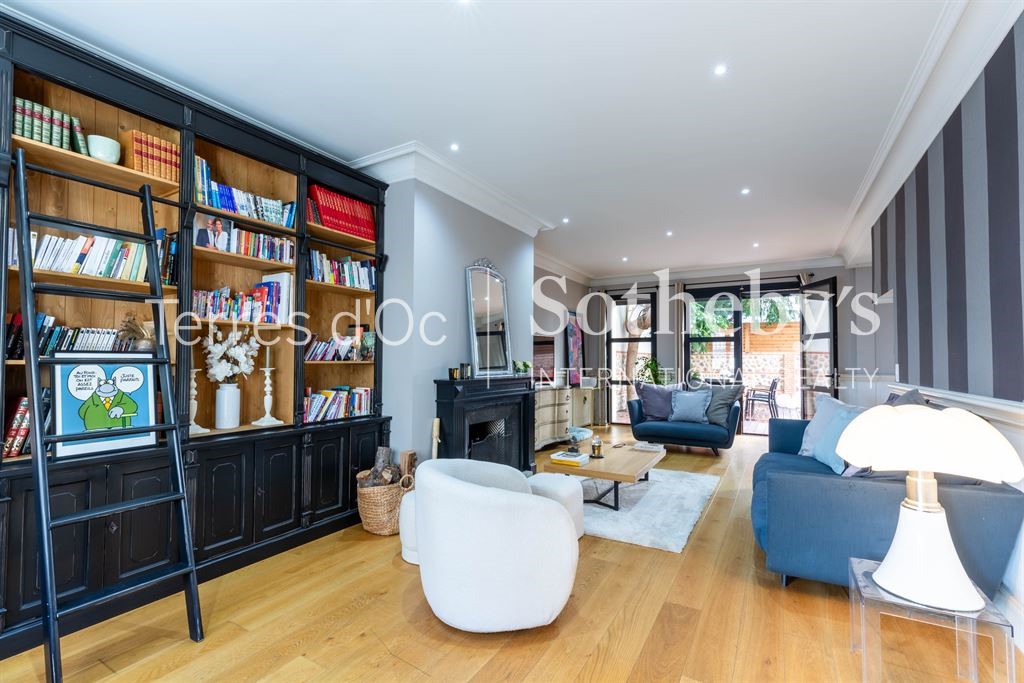 Maison de luxe à vendre dans le quartier Centre Ville