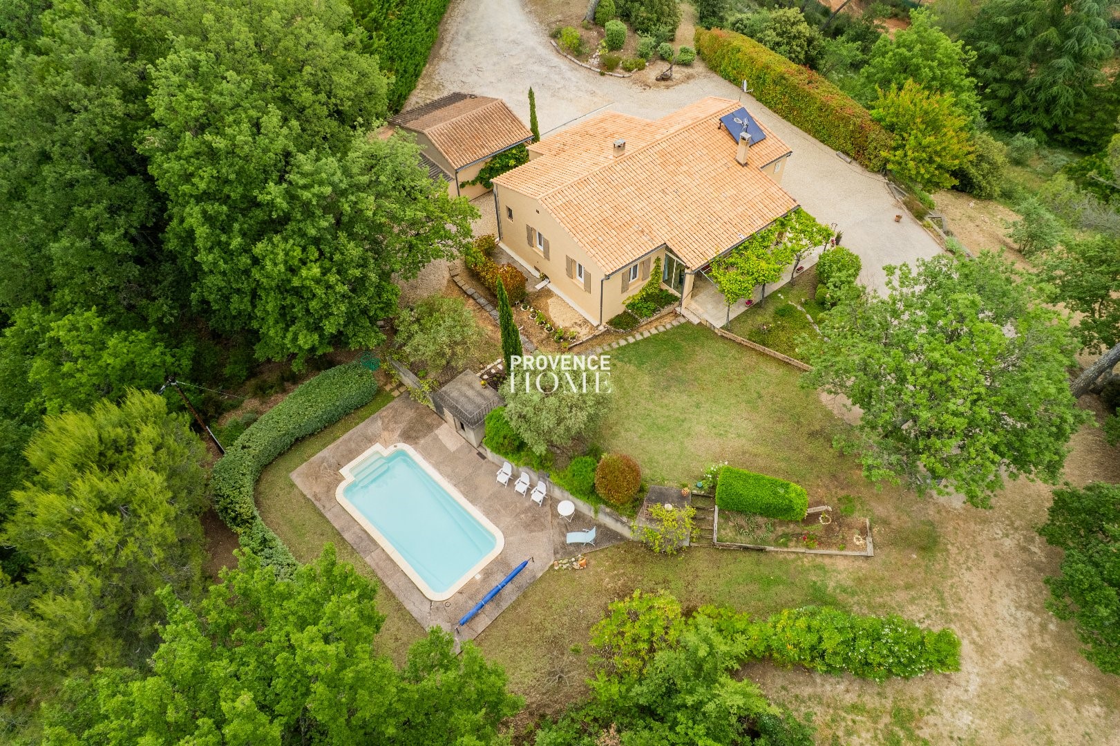 Maison de luxe à vendre à Goult