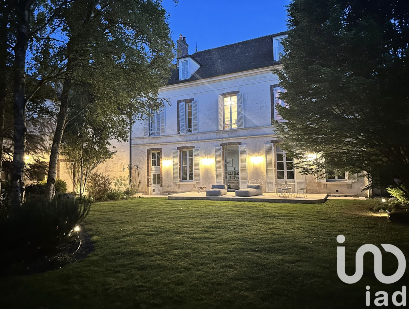 Maison de luxe à vendre dans le quartier Briand Leclerc