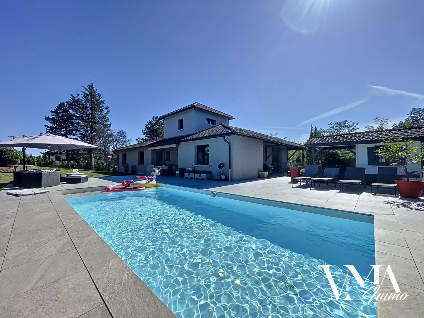Maison de luxe à vendre à Lissieu