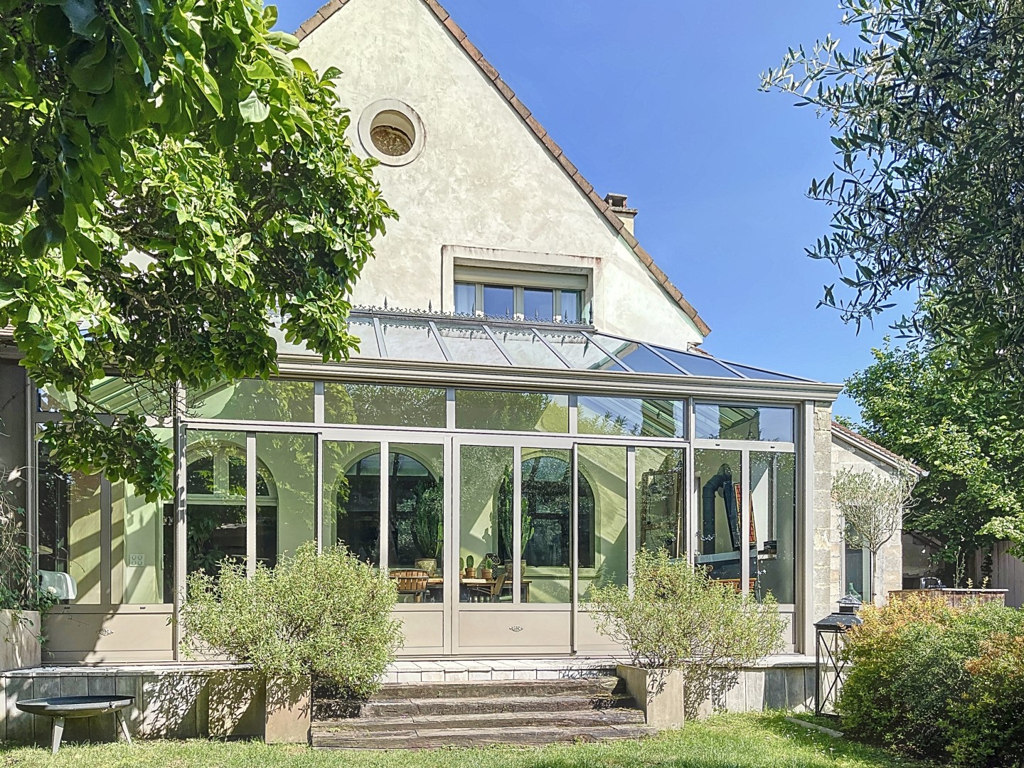 Luxury house for sale in Neauphle-le-Château