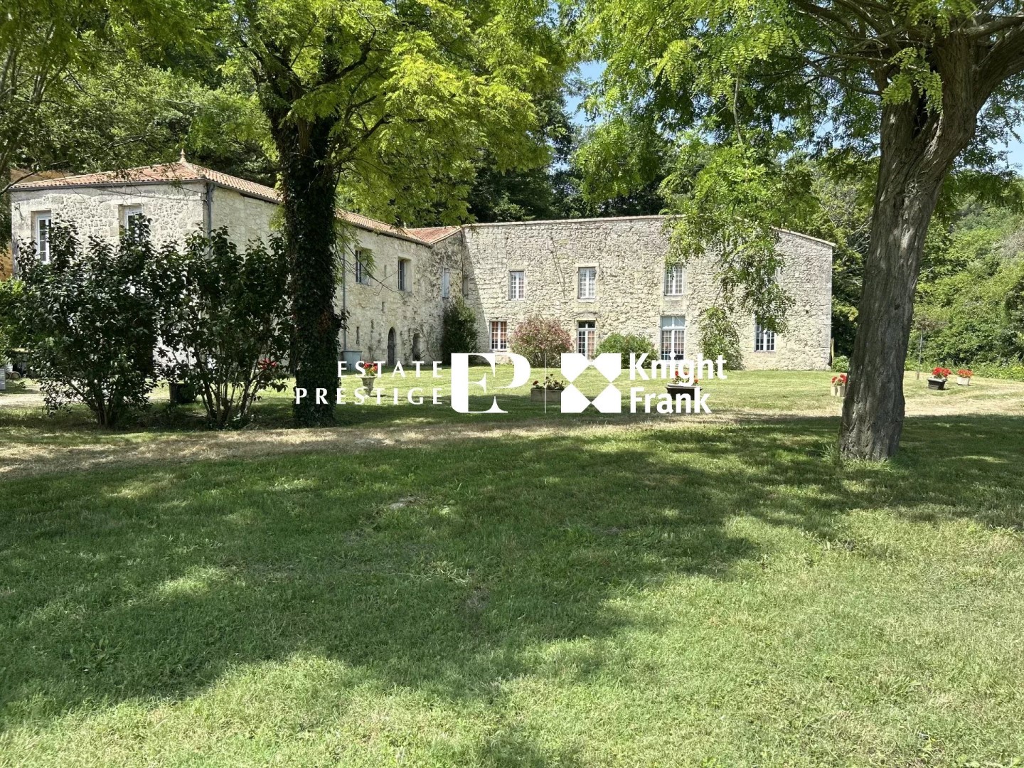 Luxury house for sale in Bordeaux