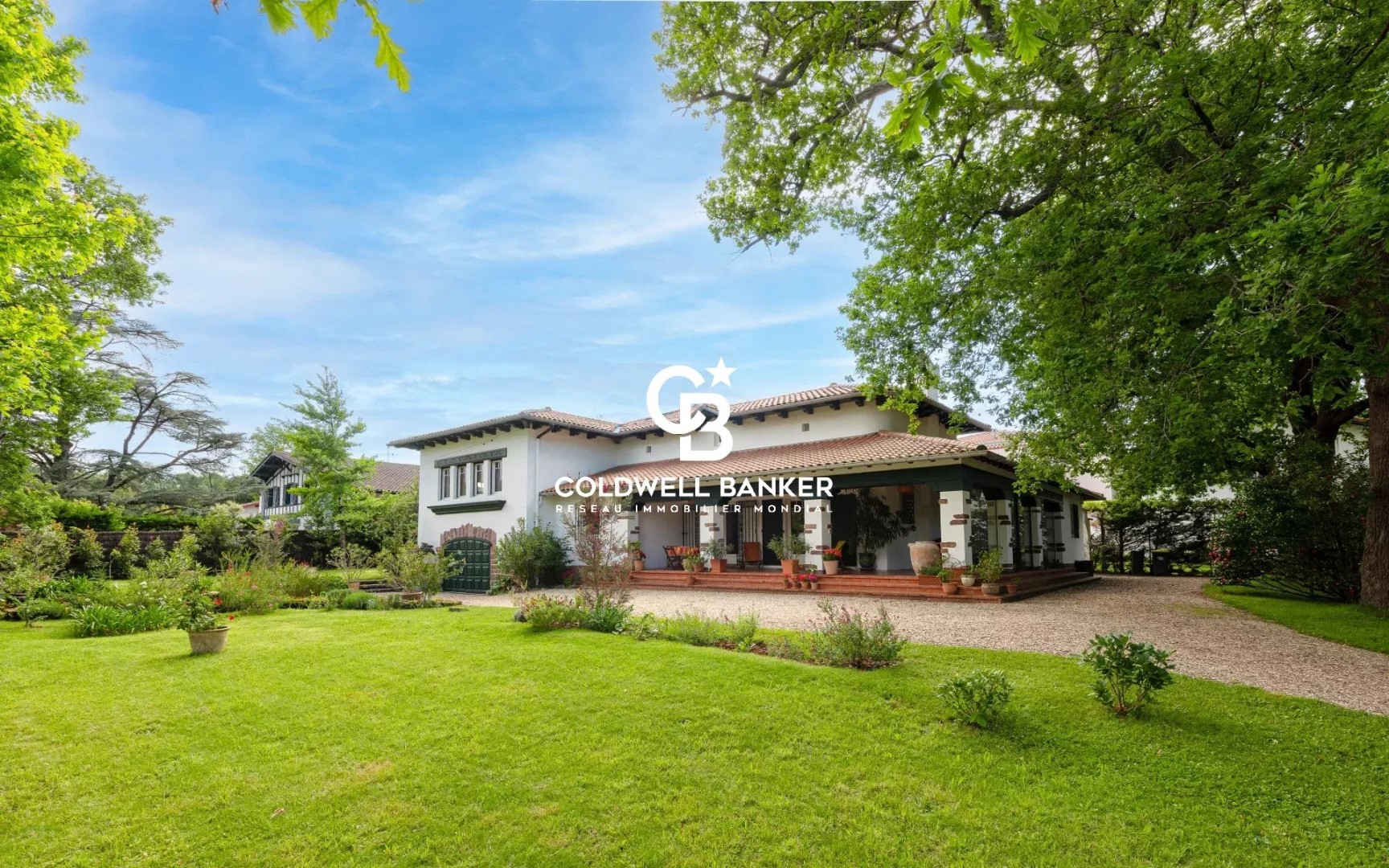 Luxury house for sale in the district Saint Jean-Bernain