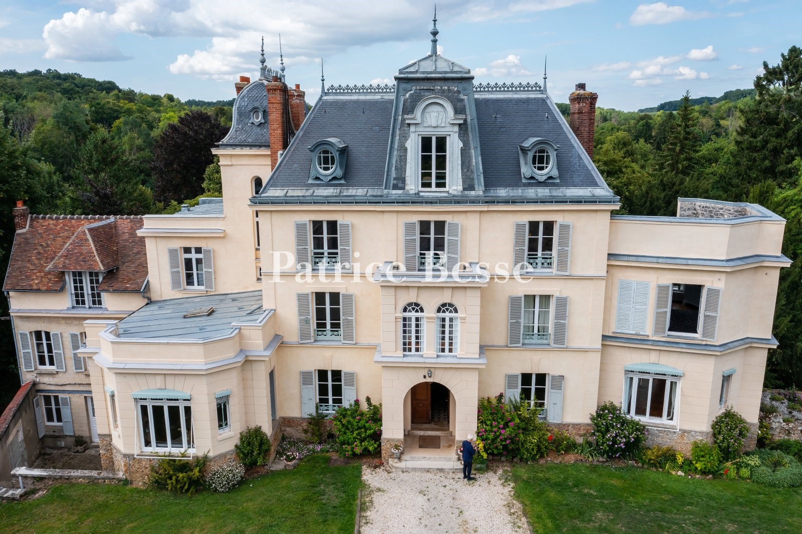 Old house for sale in Pontoise