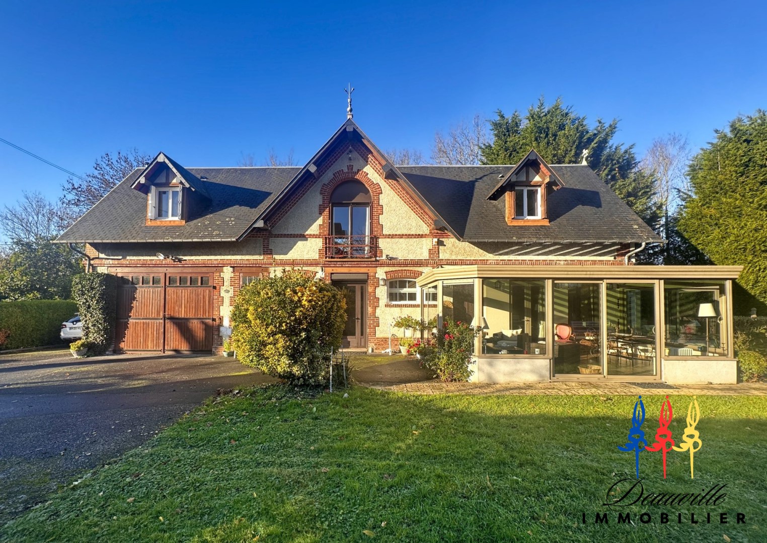 Old house for sale in Bonneville-sur-Touques