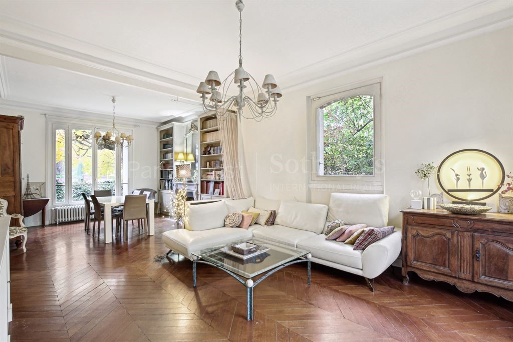 Maison de luxe à vendre dans le quartier Grande Ceinture