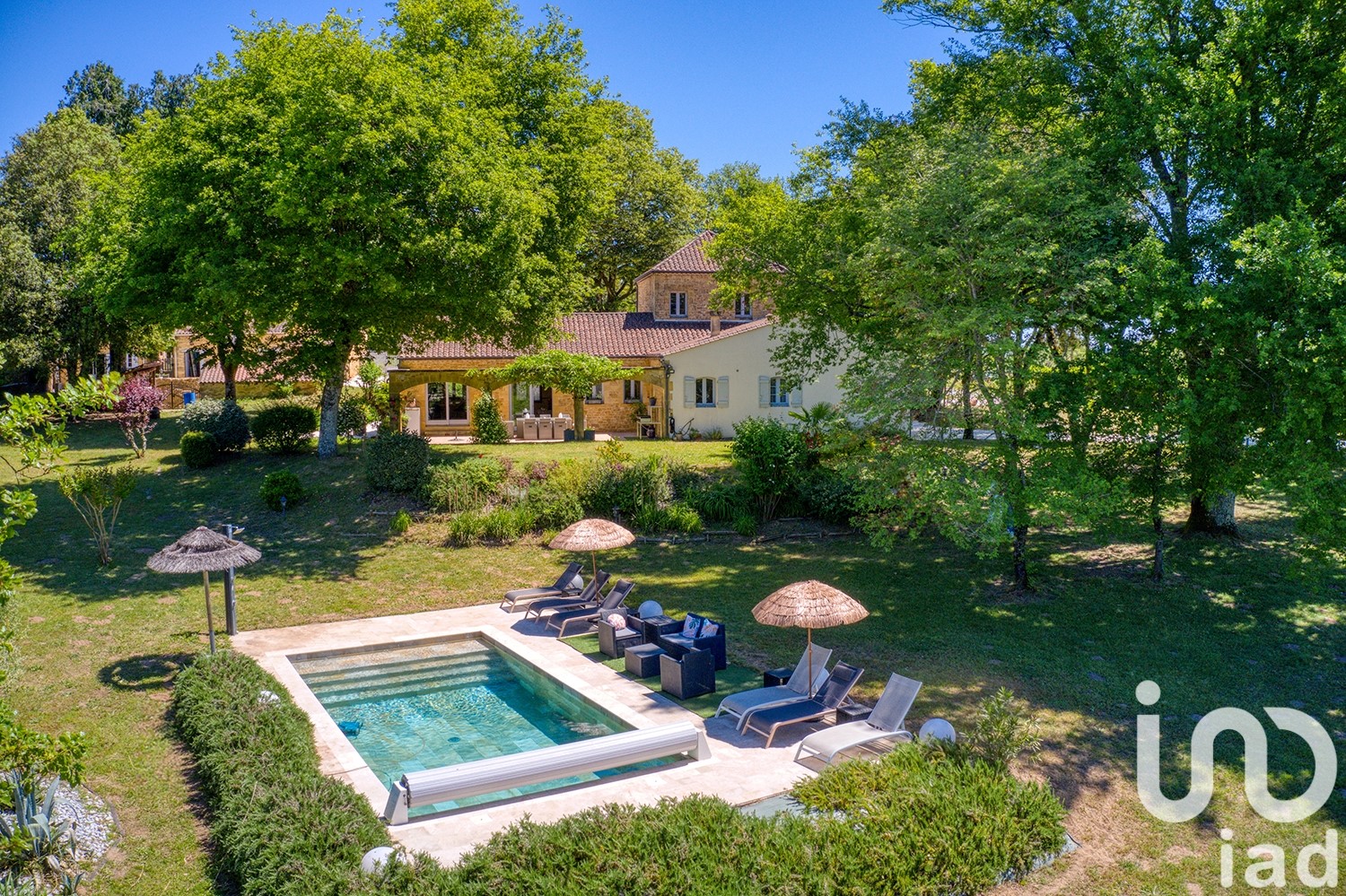 Architect house for sale in the district La Cadena-La Villenie