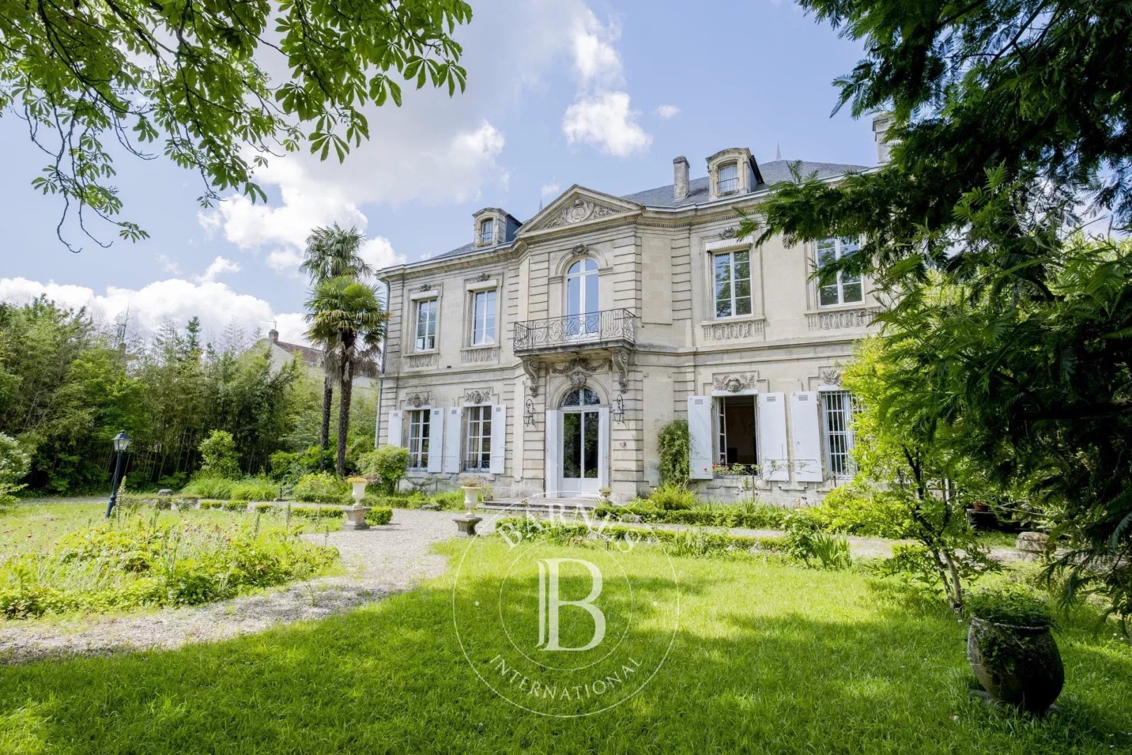 Appartement de luxe à vendre dans le quartier Barriere du Medoc