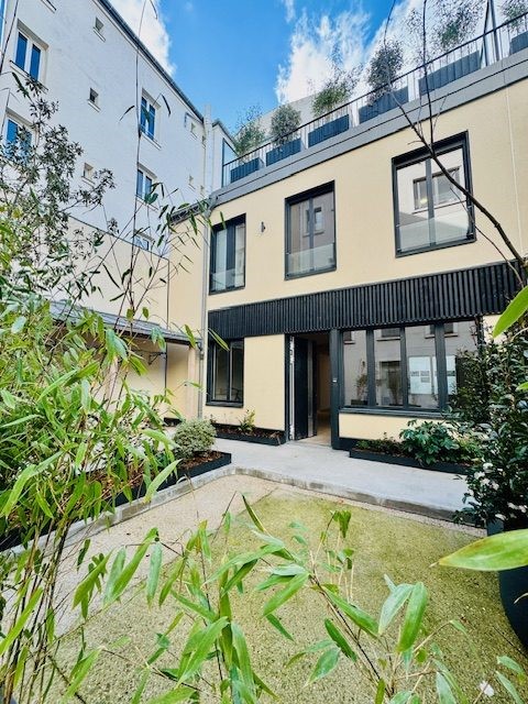 Luxury house for sale in Clichy