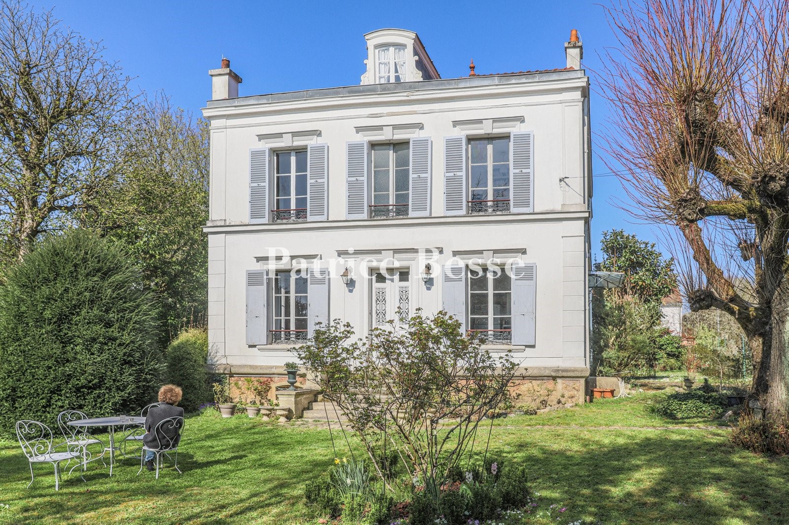 Luxury house for sale in Brunoy