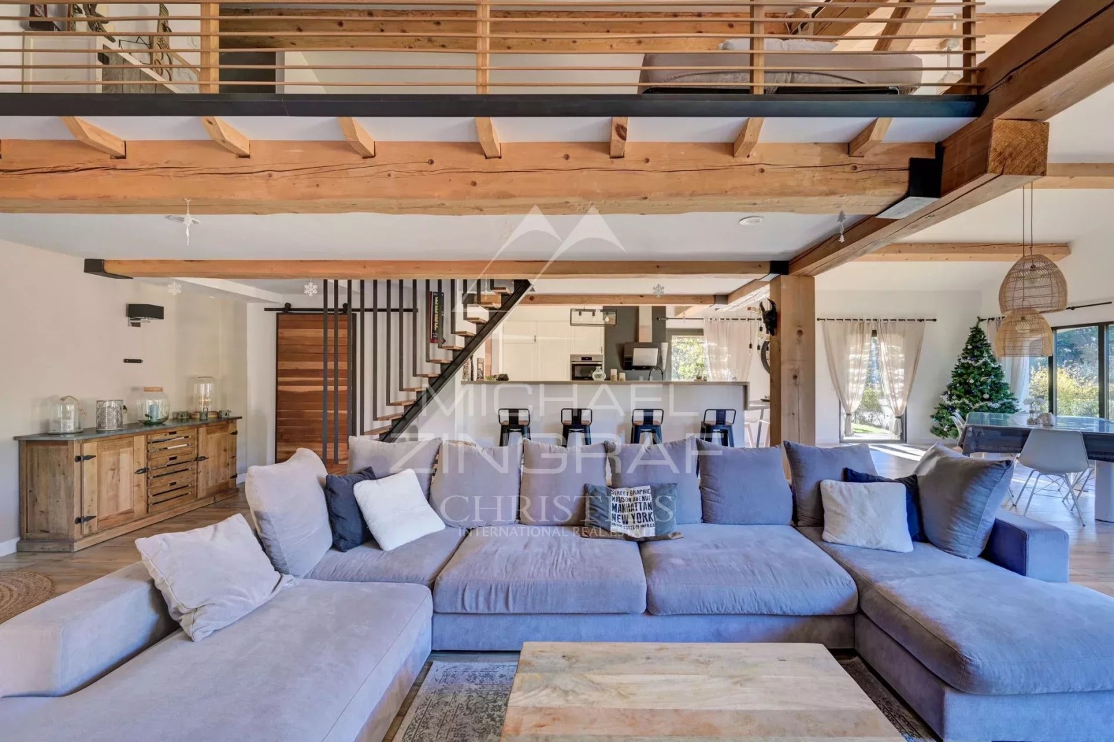 Luxury house for sale in Grambois