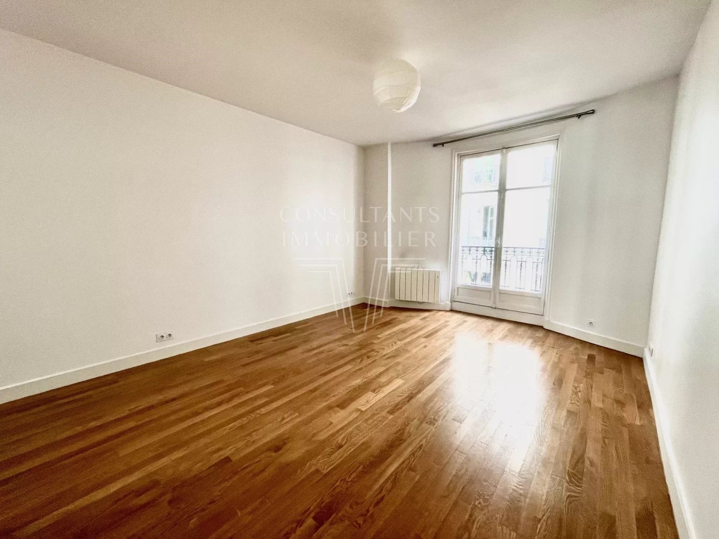 Luxury apartment for sale in the district Auteuil Nord