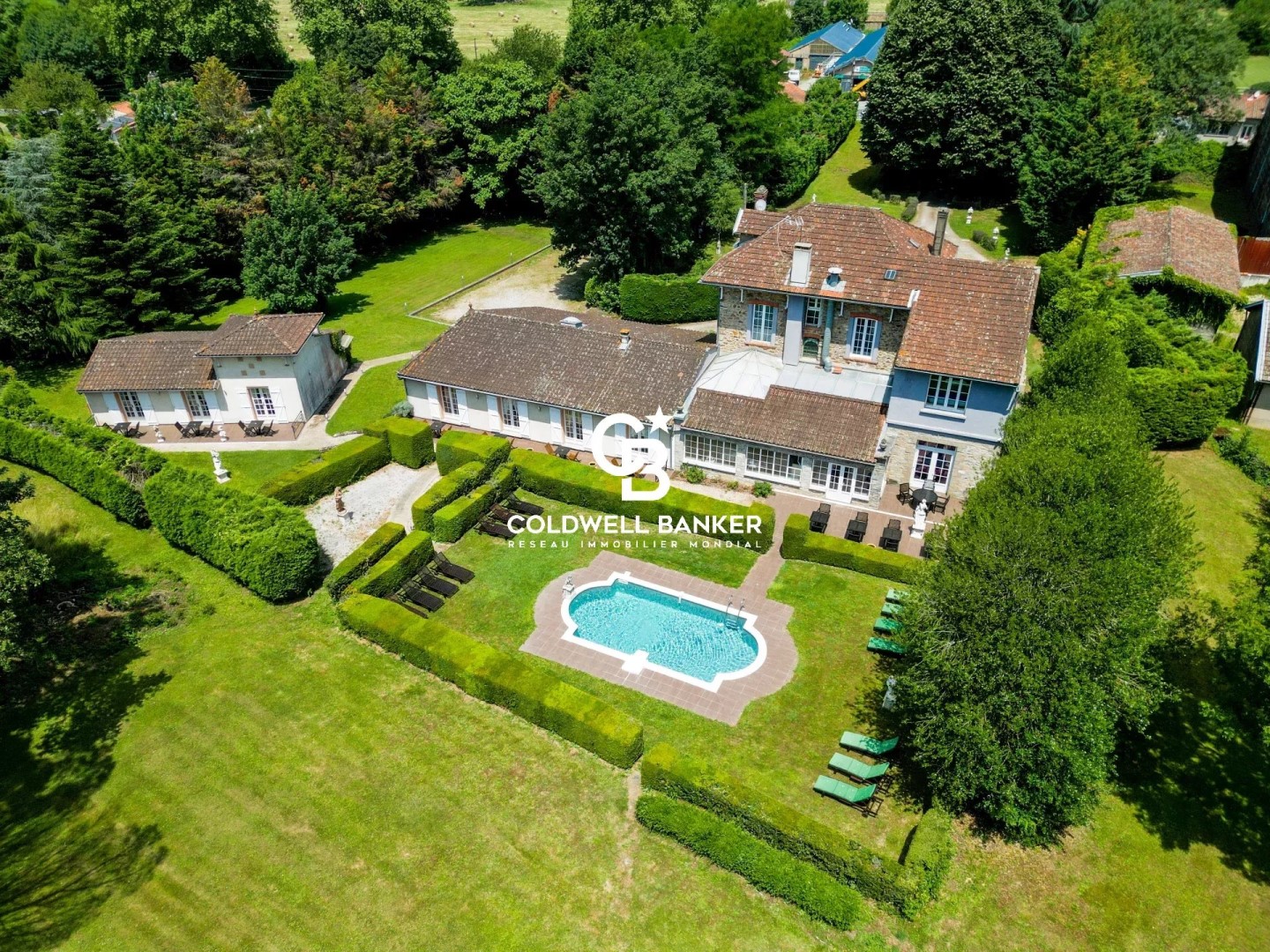 Maison de luxe à vendre dans le quartier Ancien Hôpital