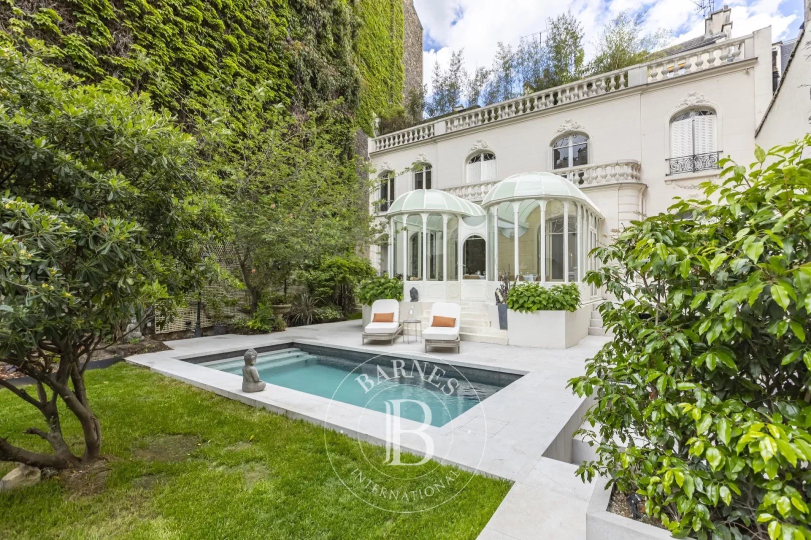 Luxury apartment for rent in the district Bel-Air Nord