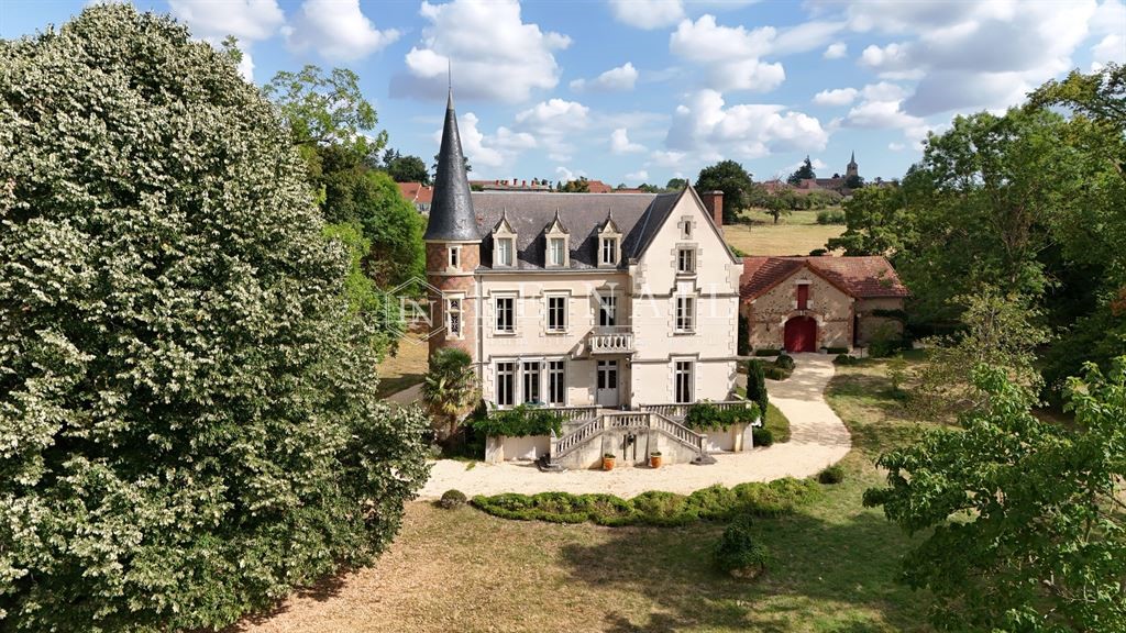 Château à vendre à Vichy