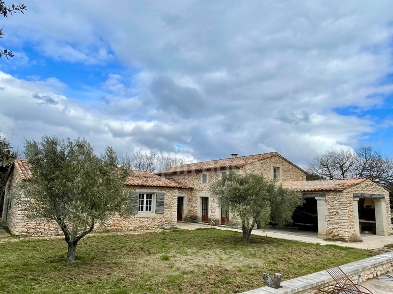 maison en pierre à vendre à Bonnieux