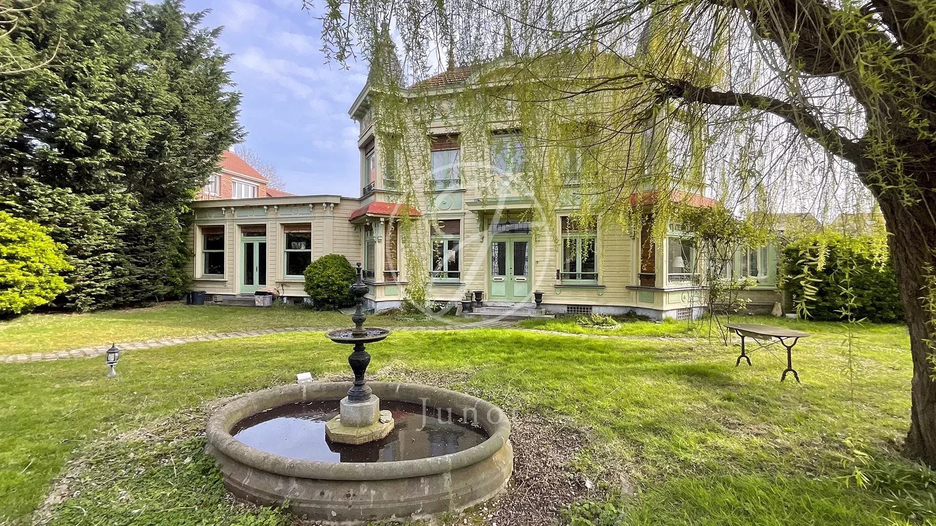 Luxury house for sale in the district Malo les Bains-Sud