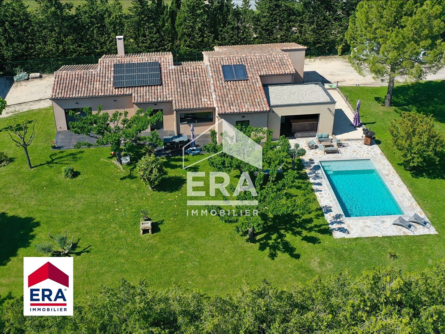 Luxury house for sale in the district Secteur Sud