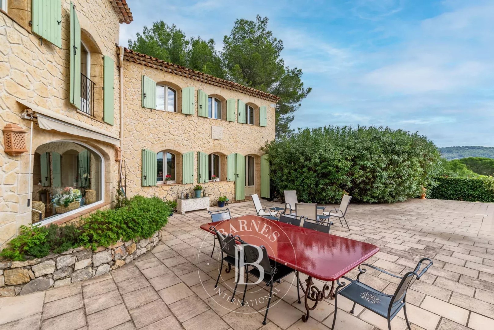 Luxury house for sale in the district Les Aspres-Plan Sarrain