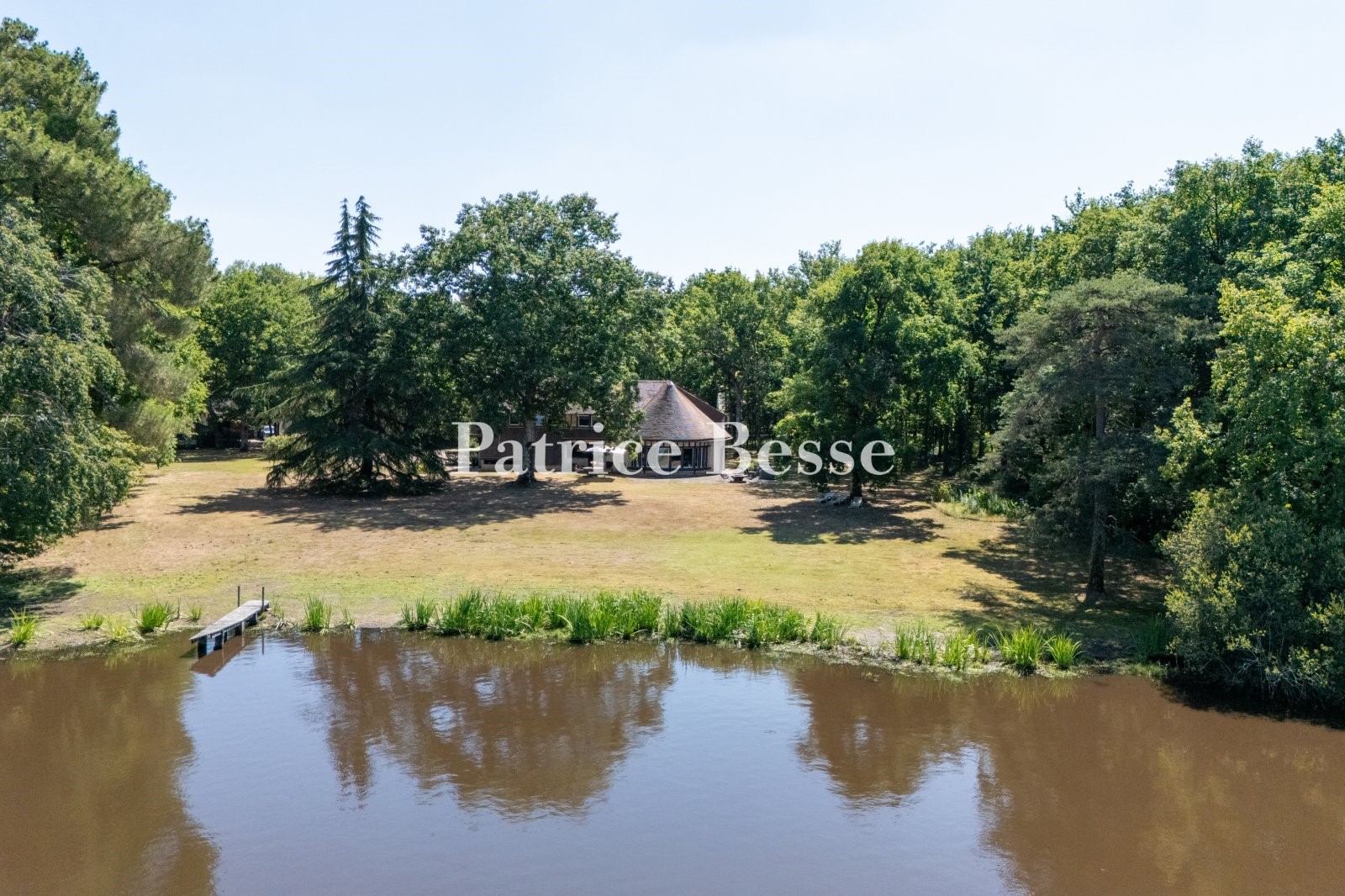 Old house for sale in Lassay-sur-Croisne